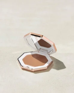 Cheeks Out Freestyle Cream Bronzer