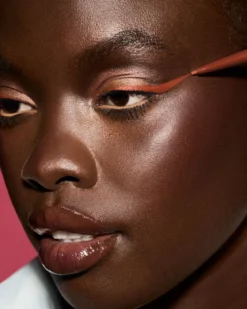 Fine Linez Lash Line-Enhancing Eyeliner