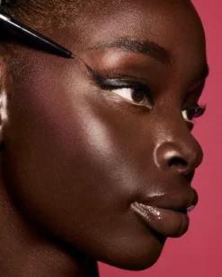 Fine Linez Lash Line-Enhancing Eyeliner