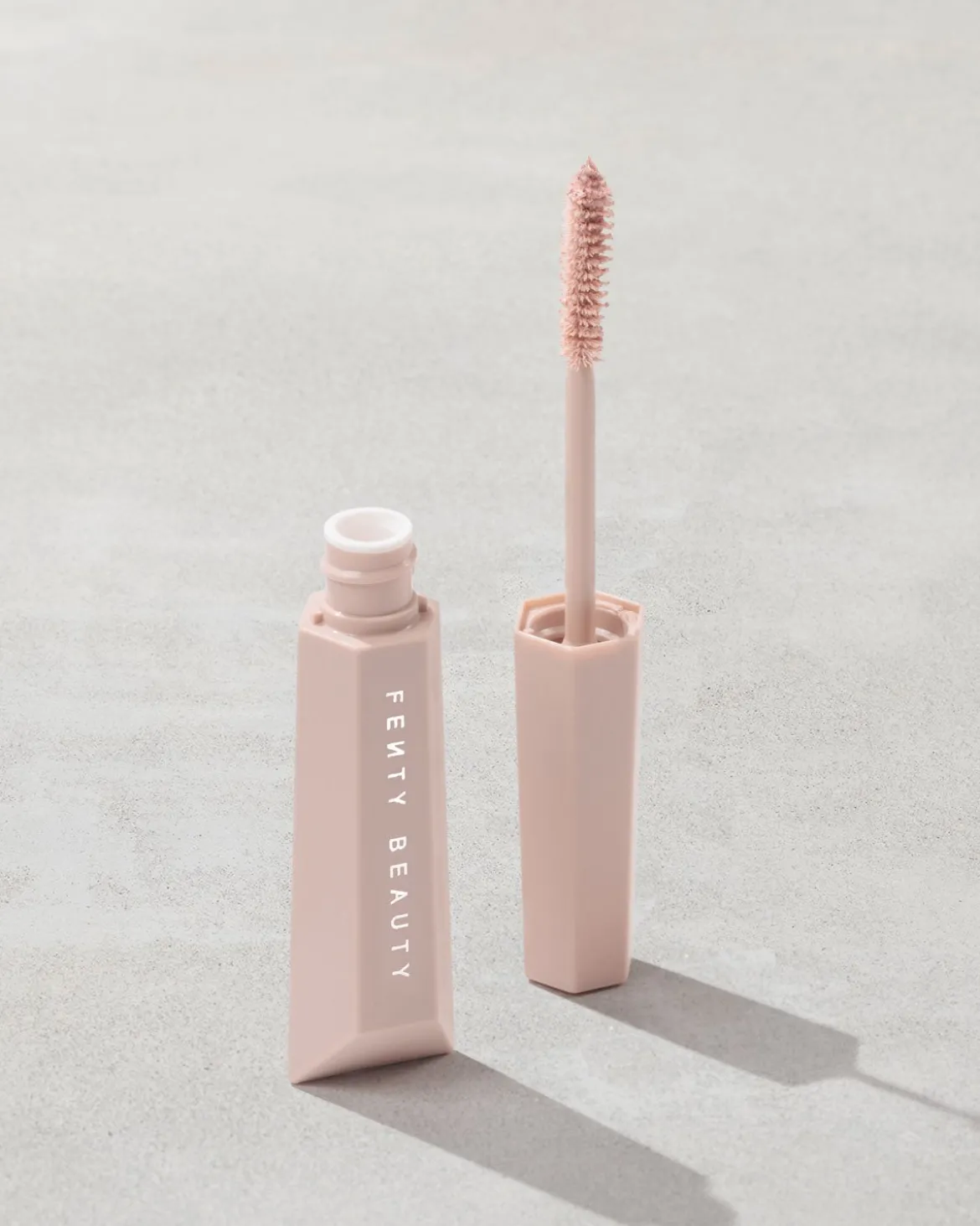 Hella Extra Mascara-Boosting Lash Primer