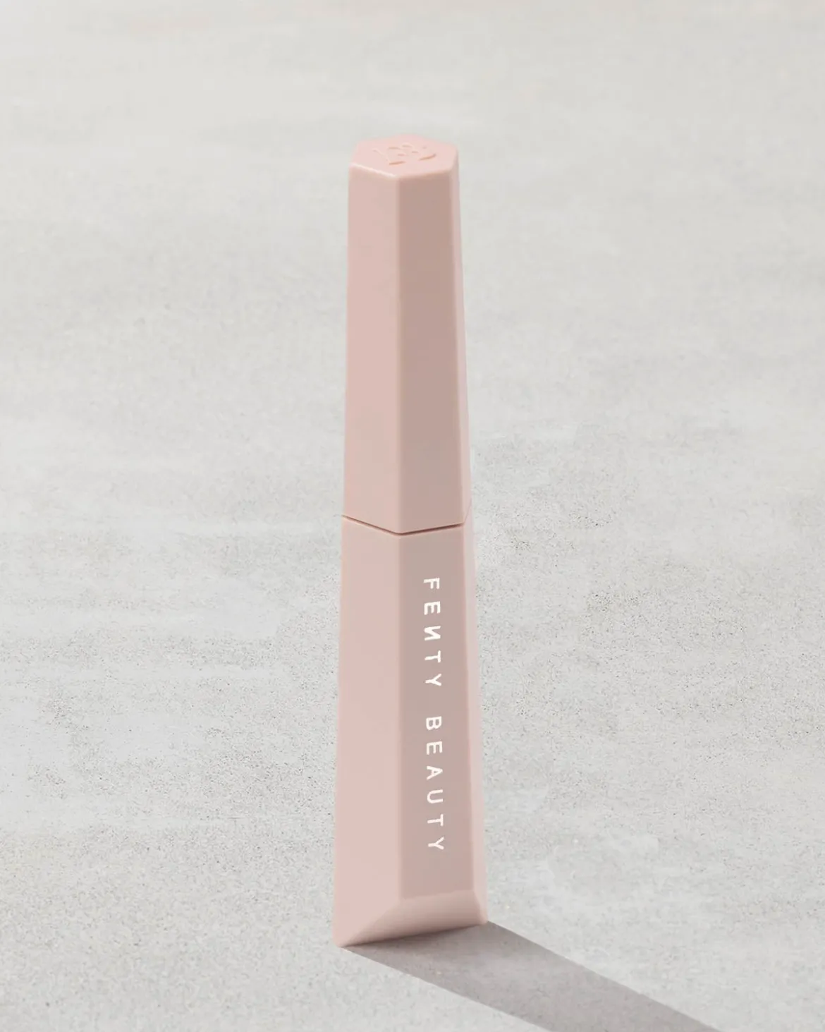 Hella Extra Mascara-Boosting Lash Primer
