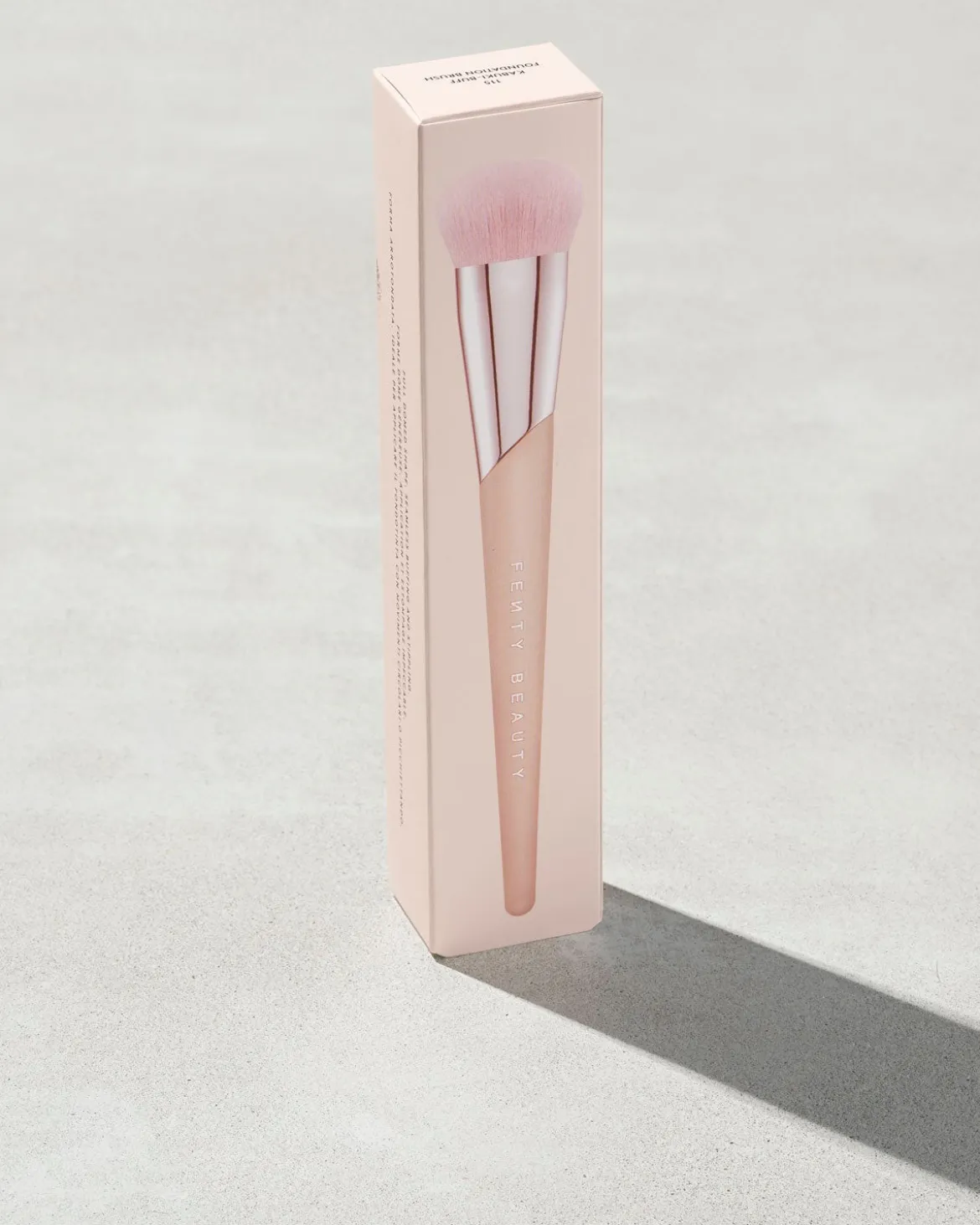 Kabuki-Buff Foundation Brush 115