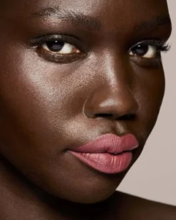 Stunna Lip Paint Longwear Fluid Lip Color
